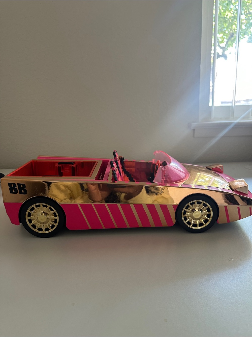 L.O.L. Surprise! Speedmatic car